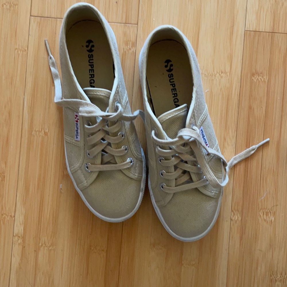 Tan supergas